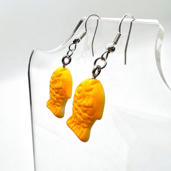 Taiyaki Earrings - Pastry Earrings - Fish Earrings - Kawaii Earrings - Picture 6 of 10